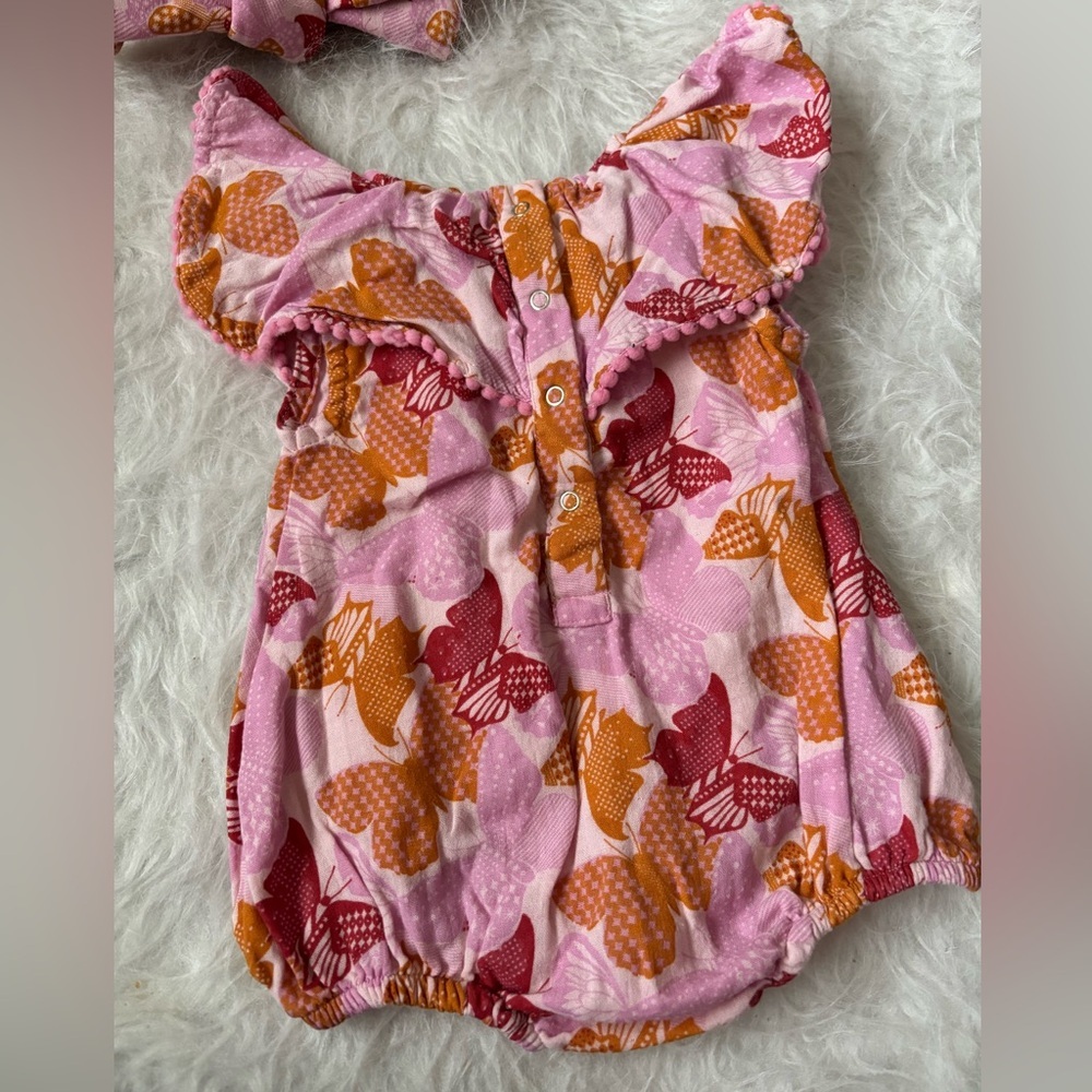 Kate Quinn Frilly Butterfly Baby Bubble Romper & Bow - Picture 5 of 5